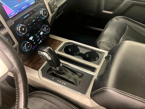 Used 2019 Ford F150 Lariat w/ Equipment Group 501A Mid RWD image 15