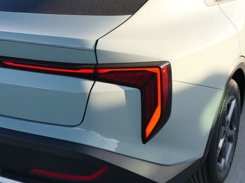 New 2025 Kia K4 LXS image 3