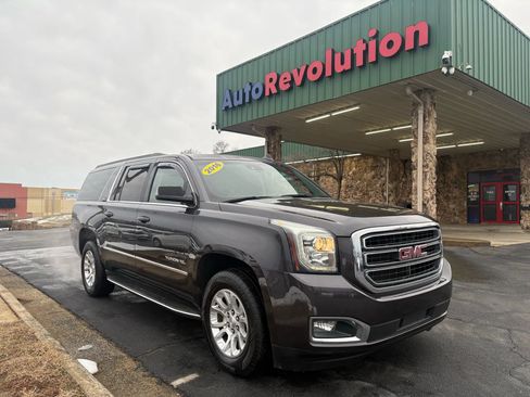 Used 2016 GMC Yukon XL SLE w/ HD Trailering Package image 1