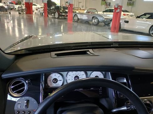 Used 2014 Rolls-Royce Ghost RWD image 25