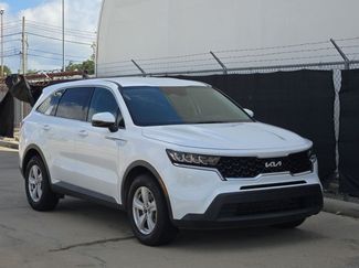Used 2023 Kia Sorento LX FWD video 3