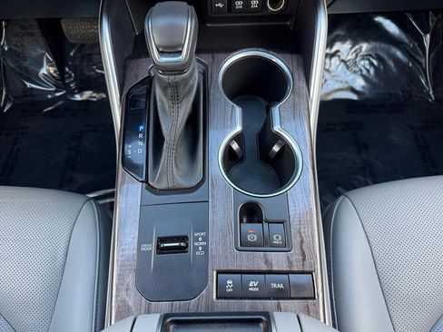 Certified 2021 Toyota Highlander Limited image 13