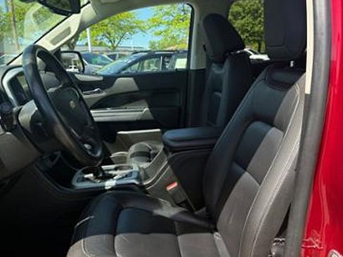 Used 2017 Chevrolet Colorado LT w/ Luxury Package, Chrome AWD/4WD image 12