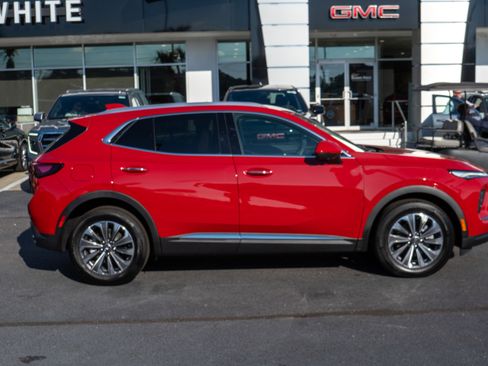 New 2025 Buick Envision Preferred image 2