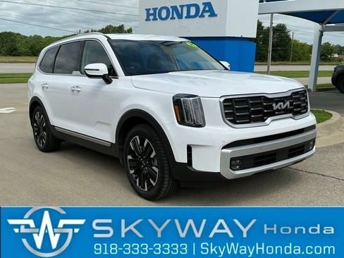 Used 2025 Kia Telluride SX w/ SX Captain's Chair Package FWD image 1