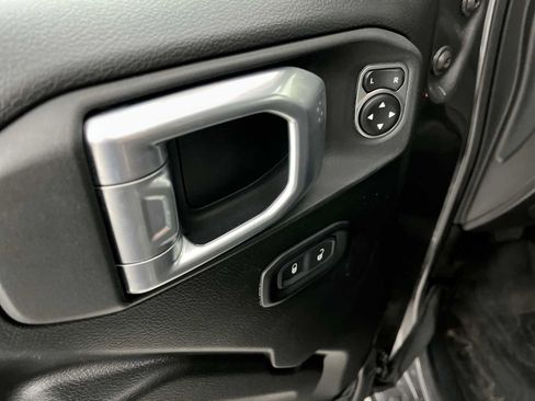 Used 2022 Jeep Gladiator Sport AWD/4WD image 21