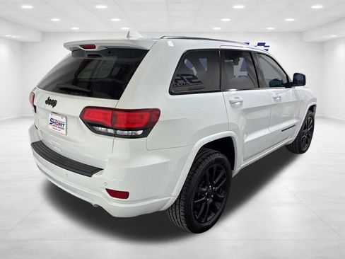 Used 2021 Jeep Grand Cherokee Laredo X image 4