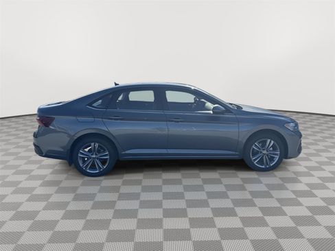 Used 2024 Volkswagen Jetta SE w/ Panoramic Sunroof Package FWD image 12