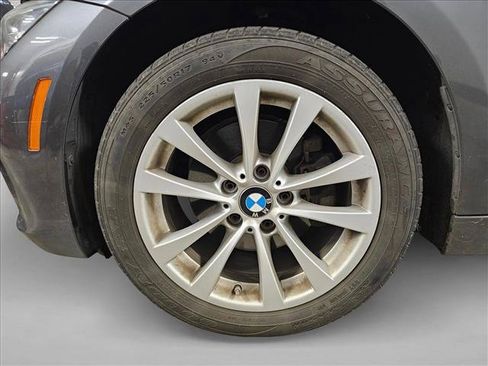 Used 2017 BMW 320i Sedan RWD image 30