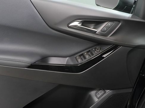 New 2026 Chevrolet Equinox LT FWD image 22
