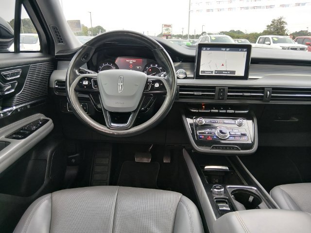 Used 2022 Lincoln Corsair FWD w/ Premium Package image 11