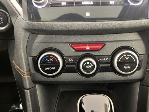 Used 2019 Subaru Crosstrek 2.0i Limited w/ Moonroof Package w/Navigation AWD/4WD image 35