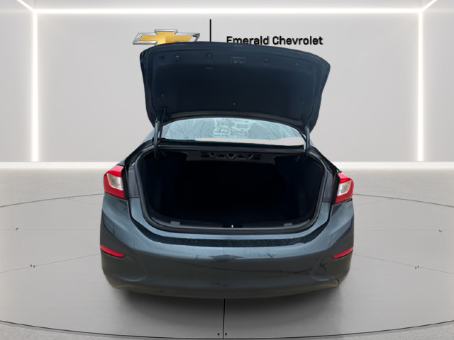 Used 2016 Chevrolet Cruze LT w/ Sun And Sound Package FWD image 9