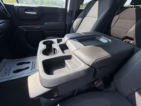 Used 2020 Chevrolet Silverado 1500 LT AWD/4WD image 34