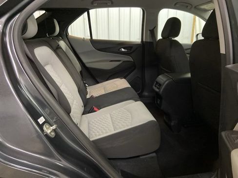 Used 2019 Chevrolet Equinox LS AWD/4WD image 17