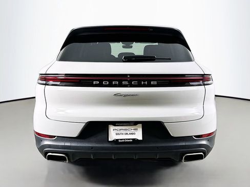 Certified 2024 Porsche Cayenne AWD/4WD image 10