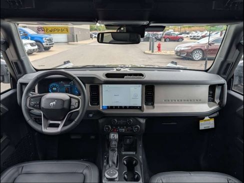 New 2026 Ford Bronco Outer Banks AWD/4WD image 5