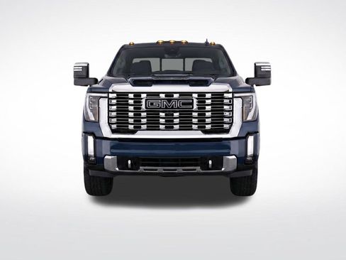 Certified 2025 GMC Sierra 2500 Denali w/ Technology Package AWD/4WD image 6
