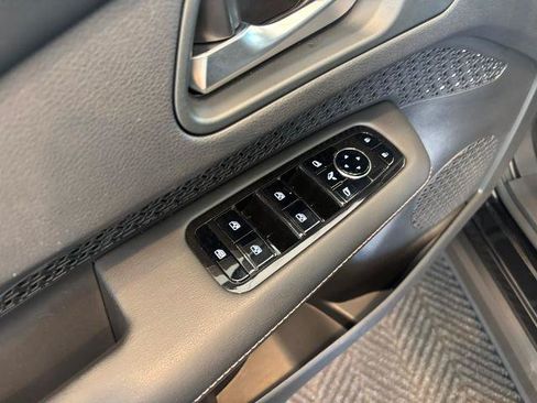 Certified 2025 Nissan Ariya AWD image 14