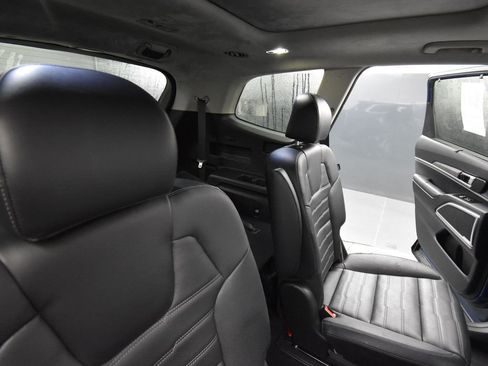 Certified 2024 Kia Telluride SX Prestige image 19