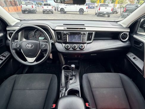Used 2016 Toyota RAV4 LE FWD image 21