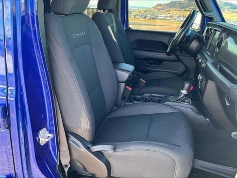 Used 2020 Jeep Wrangler Unlimited Sahara w/ Uconnect 4C Nav & Sound Group image 29