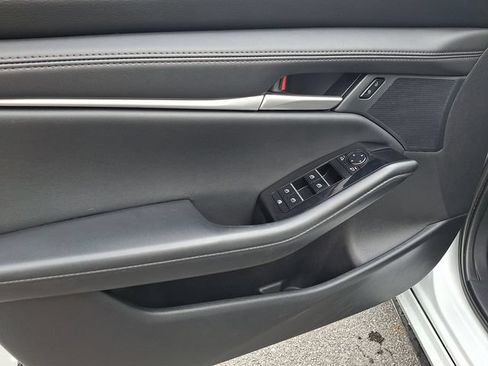 Used 2025 MAZDA MAZDA3 s FWD image 13