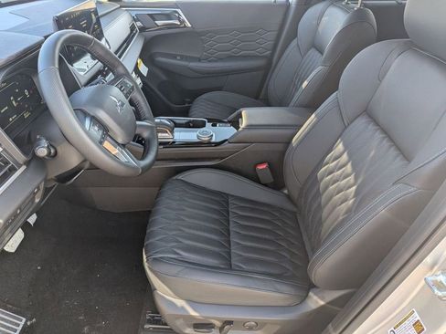 New 2026 Mitsubishi Outlander SEL AWD/4WD image 12