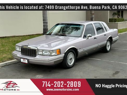 Used 1992 Lincoln Town Car Signature image 11
