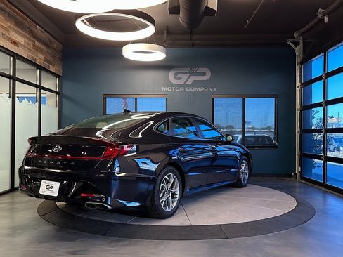 Used 2023 Hyundai Sonata SEL FWD image 3