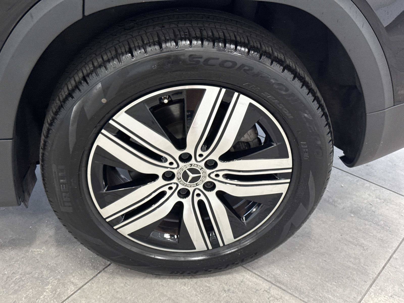 Certified 2023 Mercedes-Benz EQB 300 4MATIC image 9