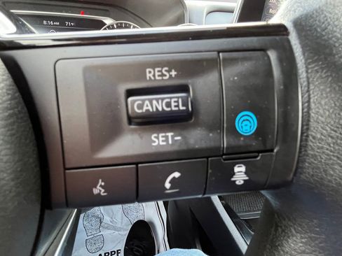 Used 2023 Nissan Rogue SV AWD/4WD image 15