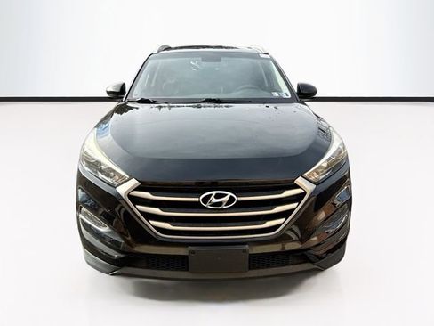 Used 2017 Hyundai Tucson SE image 2