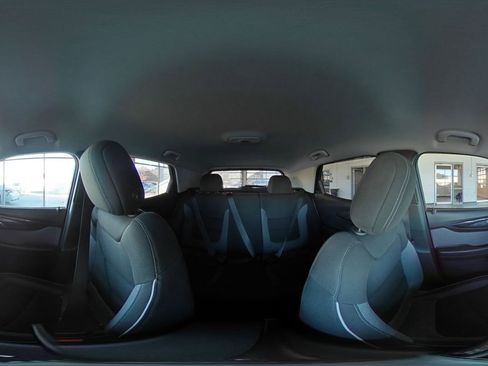 Used 2025 Chevrolet TrailBlazer LT image 41