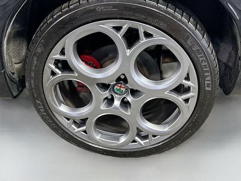 Used 2024 Alfa Romeo Tonale Ti AWD/4WD image 32