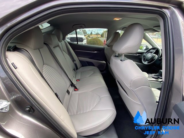 Used 2023 Toyota Camry SE FWD image 9