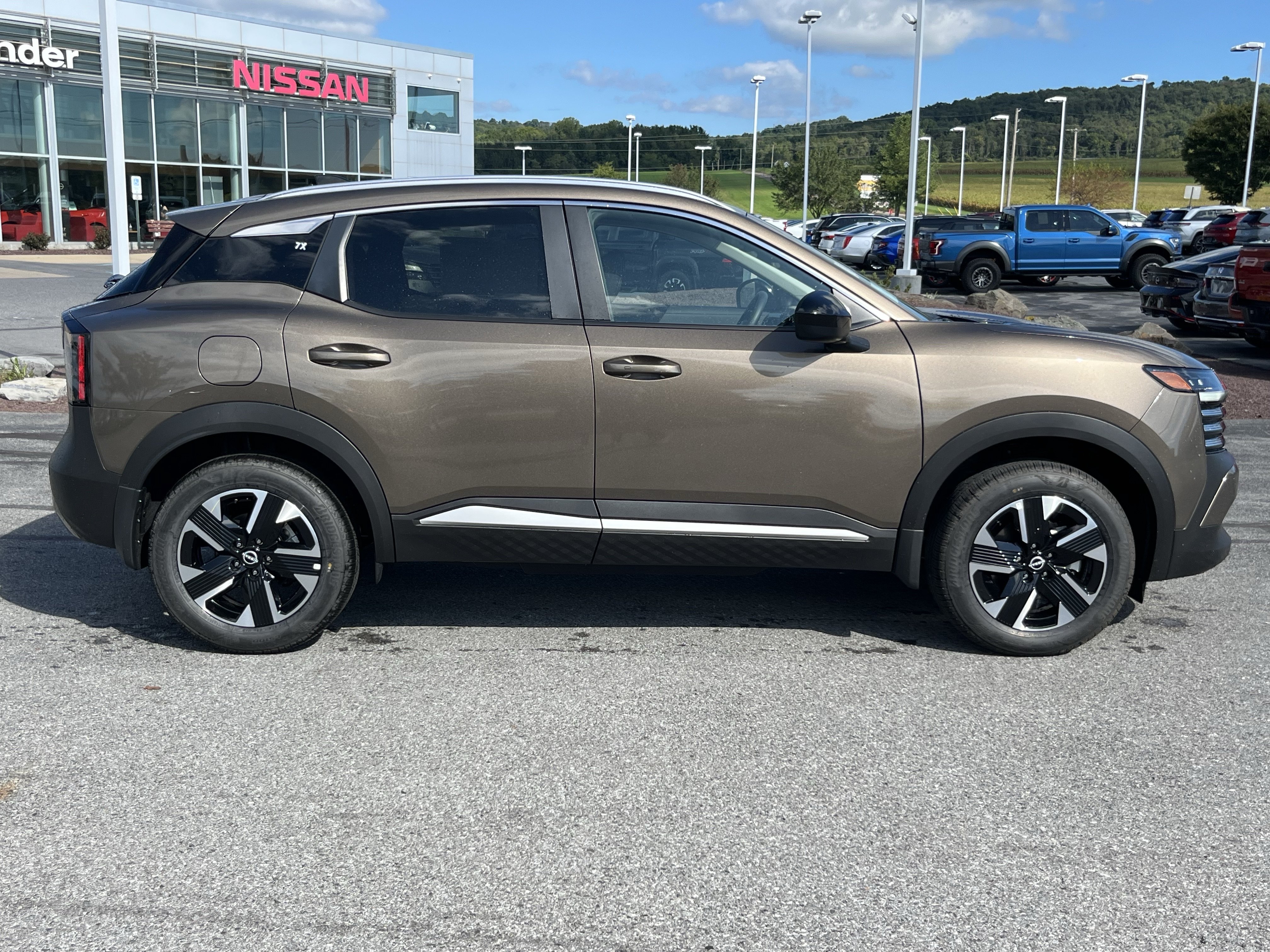 New 2026 Nissan Kicks SV w/ SV Premium Package AWD/4WD image 2