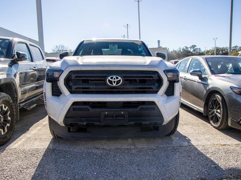 Certified 2024 Toyota Tacoma SR image 4