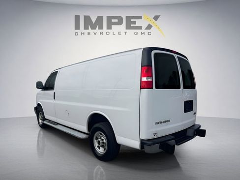 Used 2023 GMC Savana 2500 w/ Driver Convenience Package RWD image 3