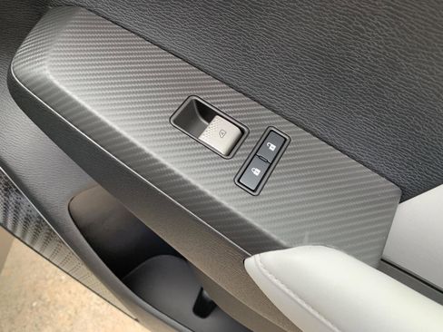 New 2025 Mitsubishi Outlander SE image 27