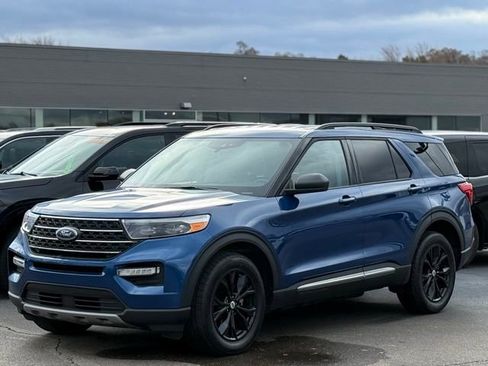 Used 2022 Ford Explorer XLT w/ Equipment Group 202A image 34