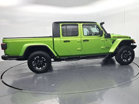 Used 2025 Jeep Gladiator Rubicon w/ Convenience Group AWD/4WD image 8