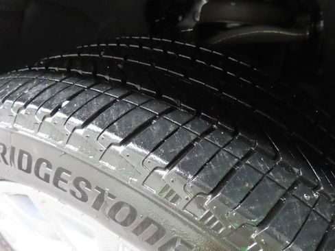 Used 2025 GMC Yukon Elevation w/ Elevation Premium Package image 8