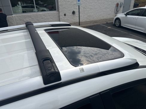 Certified 2016 Toyota RAV4 Limited image 5