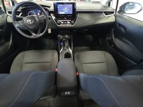 Used 2025 Toyota Corolla LE FWD image 14