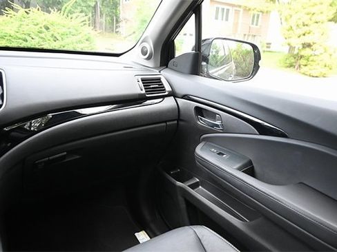 Certified 2022 Honda Pilot Touring image 32