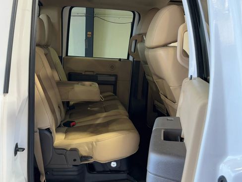 Used 2011 Ford F450 Lariat w/ Lariat Interior Pkg AWD/4WD image 11