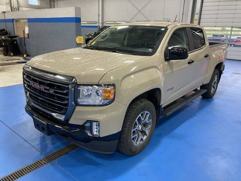 Used 2022 GMC Canyon AT4 AWD/4WD image 3