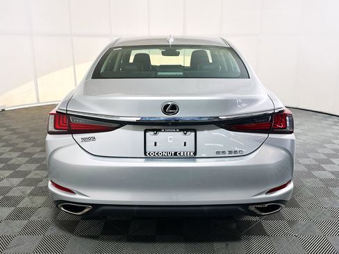 Used 2021 Lexus ES 350 w/ Accessory Package FWD image 4