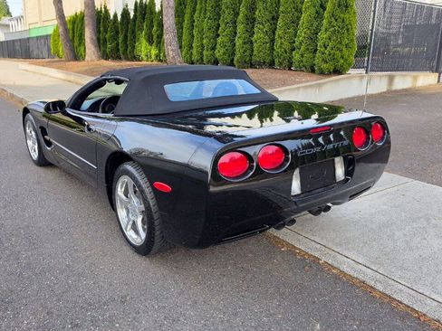Used 2000 Chevrolet Corvette Convertible RWD image 7